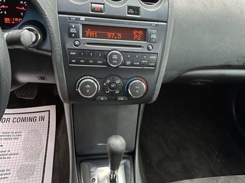 Used 2011 Nissan Altima 2.5 S FWD image 14