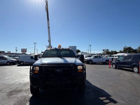Used 2007 Ford F550 4x4 Regular Cab Super Duty image 3