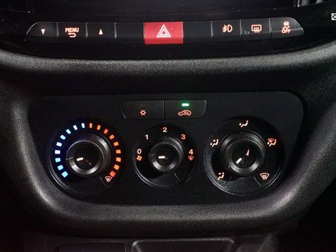 Used 2018 RAM ProMaster City Tradesman SLT w/ Lights & Wheels Group image 20