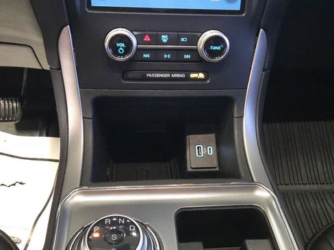 Used 2022 Ford Edge SEL w/ Convenience Package image 19