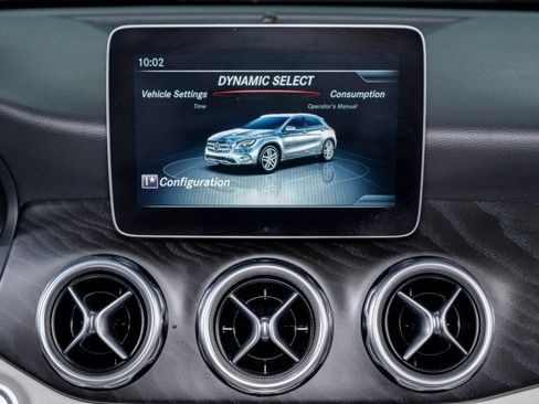 Used 2020 Mercedes-Benz GLA 250 image 19
