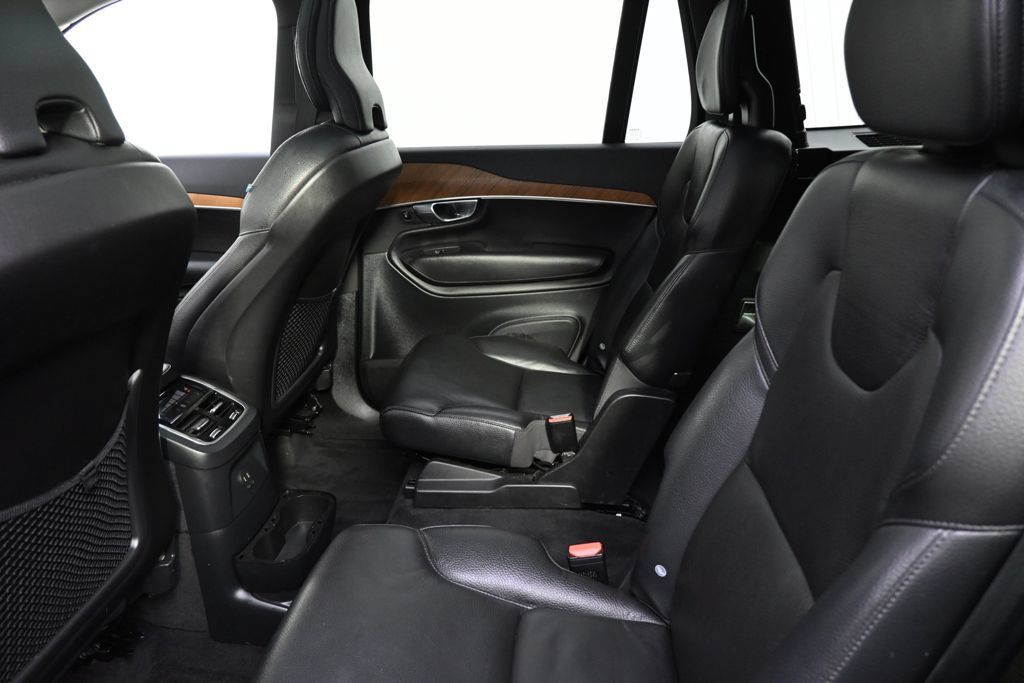 Used 2023 Volvo XC90 T8 Plus AWD/4WD image 21