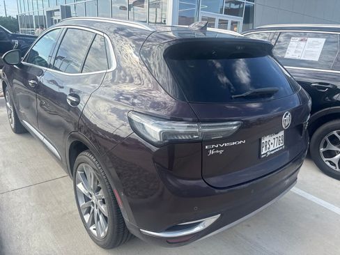 Used 2021 Buick Envision Avenir w/ Technology Package II FWD image 4
