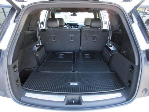 Used 2023 Cadillac XT6 Luxury image 61
