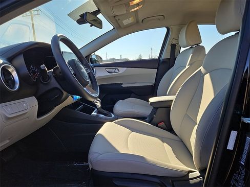 Certified 2023 Kia Forte LXS image 15