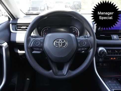 Used 2024 Toyota RAV4 XLE AWD/4WD image 10