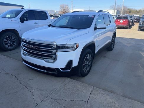 Certified 2023 GMC Acadia SLE w/ Driver Convenience Package image 1