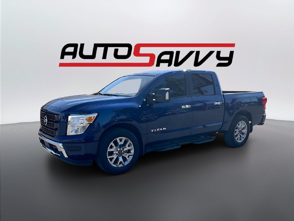 Used 2024 Nissan Titan SV w/ SV Convenience Package RWD image 3