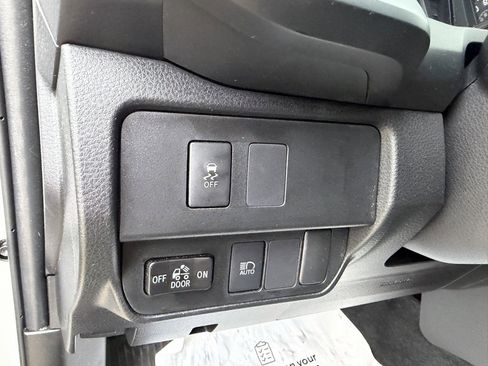 Certified 2022 Toyota Tacoma SR image 11