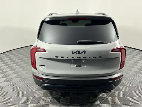 Used 2022 Kia Telluride EX w/ EX Premium Package AWD/4WD image 4