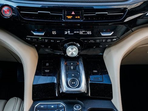 Used 2022 Acura MDX SH-AWD w/ Advance Package image 14