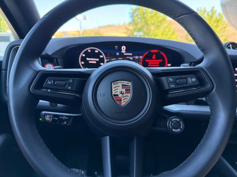 Certified 2026 Porsche Cayenne Coupe AWD/4WD image 24