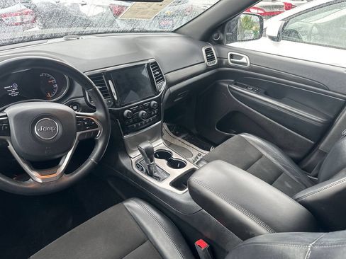 Used 2021 Jeep Grand Cherokee Laredo X AWD/4WD image 34