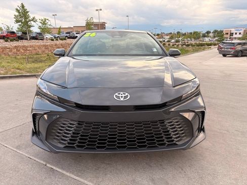 Used 2026 Toyota Camry Hybrid FWD image 2