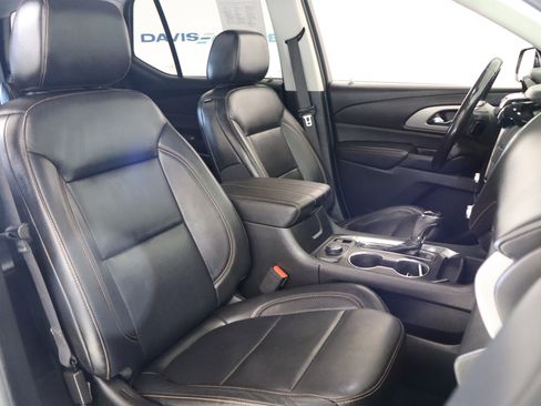Used 2019 Chevrolet Traverse RS image 20