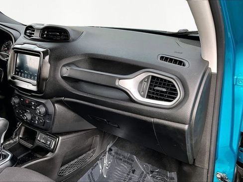 Used 2021 Jeep Renegade Latitude image 18