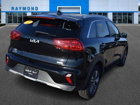Used 2022 Kia Niro EX image 3