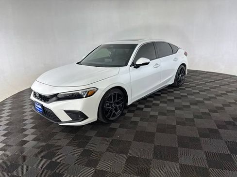 Used 2024 Honda Civic Sport Touring image 3