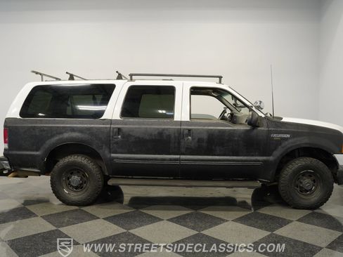 Used 2000 Ford Excursion XLT image 12