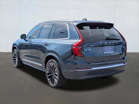 New 2026 Volvo XC90 T8 Plus w/ Protection Package Premier image 2