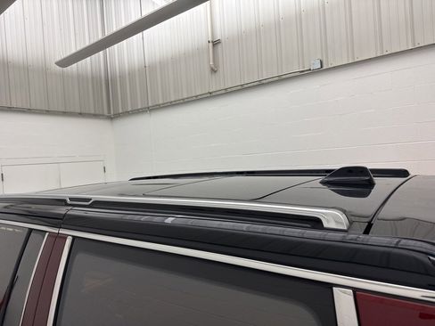 Used 2022 Jeep Grand Wagoneer Series III image 22