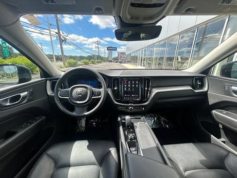 Certified 2024 Volvo XC60 B5 Core w/ Climate Package AWD/4WD image 17