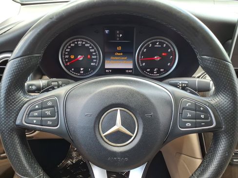 Used 2016 Mercedes-Benz GLC 300 image 12