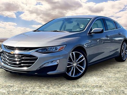 Used 2024 Chevrolet Malibu LT FWD image 3