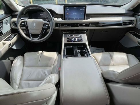 Used 2022 Lincoln Aviator Reserve w/ Equipment Group 201A AWD/4WD image 11