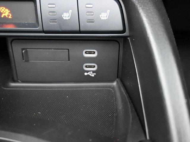 Used 2024 MAZDA MX-5 Miata Grand Touring RWD image 15