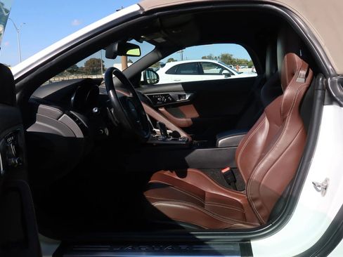 Used 2017 Jaguar F-TYPE Convertible image 16