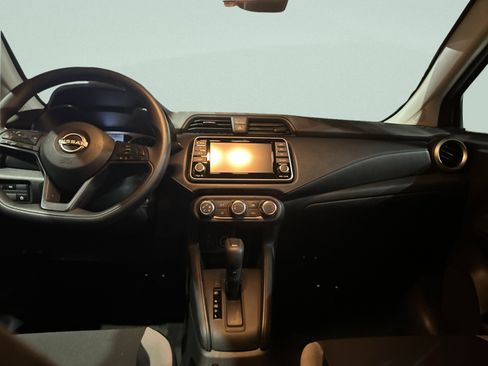 Used 2025 Nissan Versa S image 14