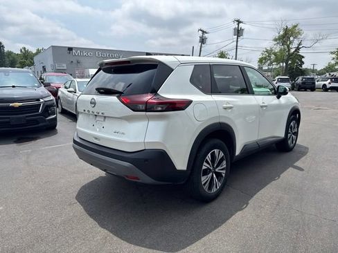 Used 2023 Nissan Rogue SV AWD/4WD image 2