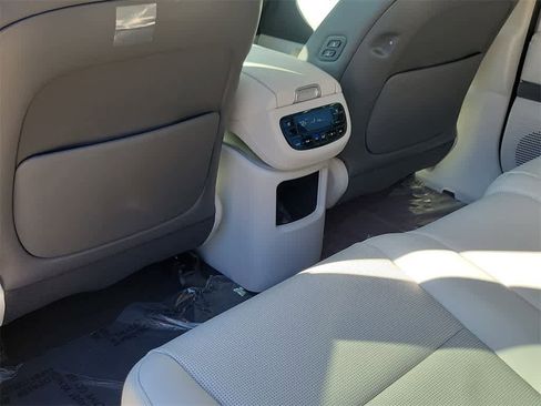 New 2026 Hyundai Ioniq 9 SEL image 12