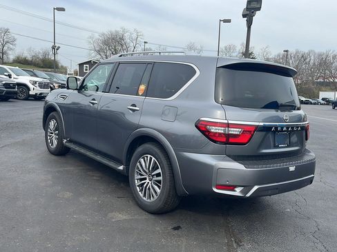 Used 2024 Nissan Armada SL AWD/4WD image 3