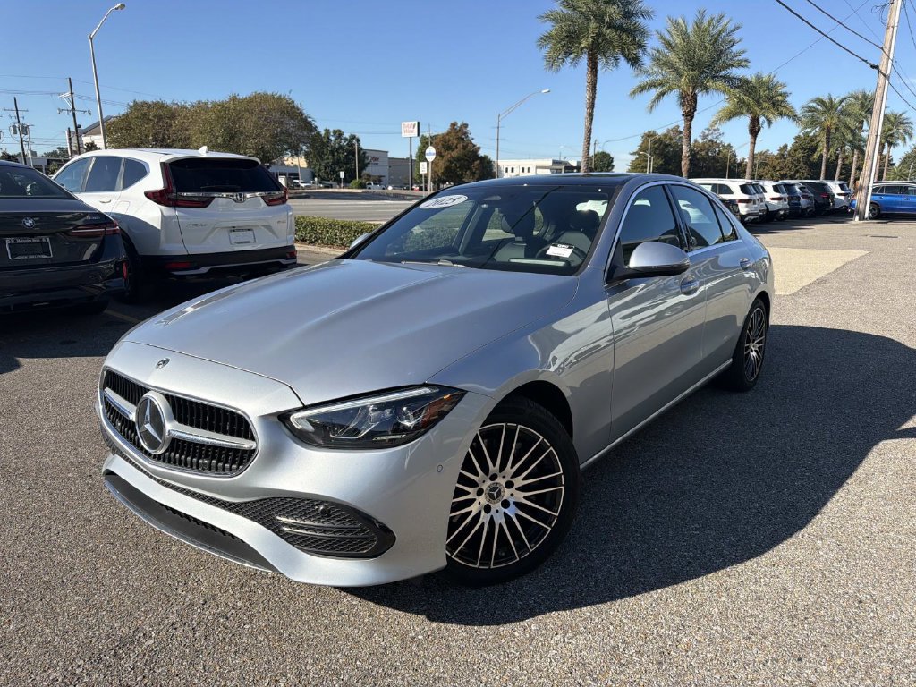 Used 2025 Mercedes-Benz C 300 Sedan image 3
