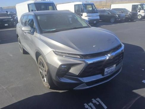 Used 2024 Chevrolet Blazer LT w/ Driver Confidence Package FWD image 2