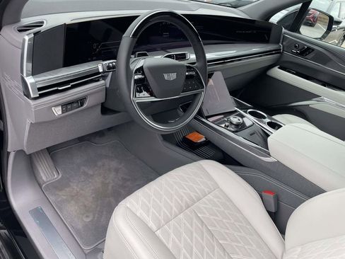 New 2025 Cadillac Escalade IQ Luxury 1 w/ Smart Trailering package image 20