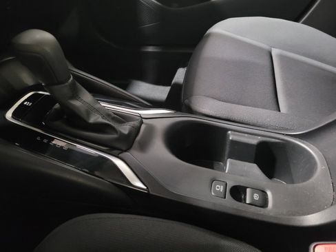 Used 2025 Toyota Corolla LE FWD image 26