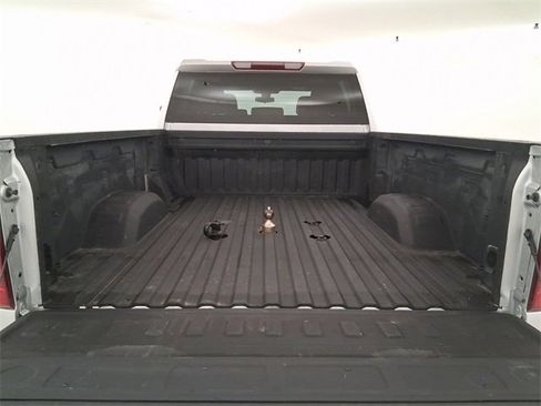 Used 2023 Chevrolet Silverado 3500 W/T image 16