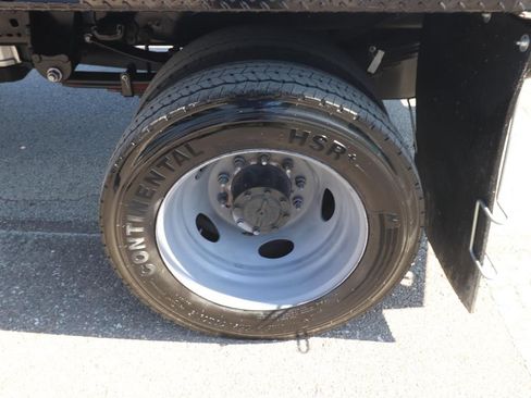 Used 2024 Ford F550 4x4 Crew Cab Super Duty image 15