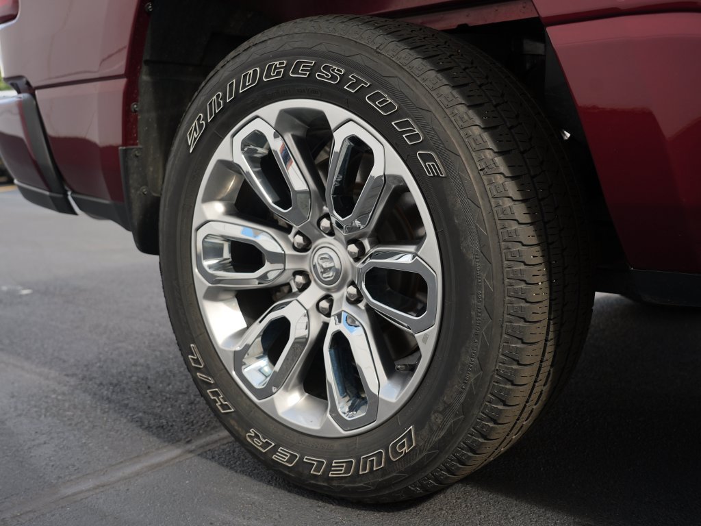 Used 2023 RAM 1500 Laramie AWD/4WD image 32