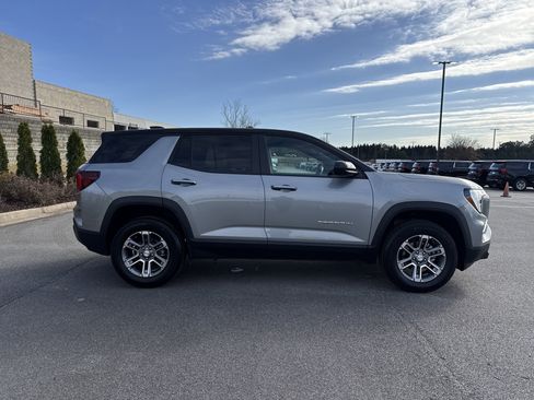 Used 2026 GMC Terrain Elevation w/ Technology Package II image 11