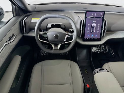 New 2026 Volvo EX30 Plus w/ Protection Package Premier image 22