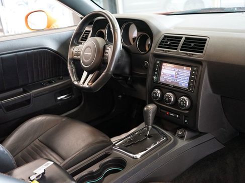 Used 2014 Dodge Challenger R/T RWD image 11