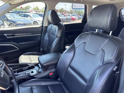 Used 2024 Kia Telluride S FWD image 17