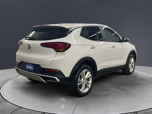 Used 2020 Buick Encore GX Preferred w/ Cold Weather Comfort Package image 5