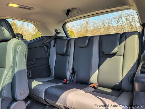 Used 2023 Subaru Ascent Onyx Edition image 12