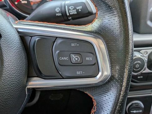 Used 2020 Jeep Gladiator Mojave AWD/4WD image 29