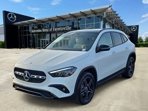 New 2026 Mercedes-Benz GLA 250 4MATIC image 1